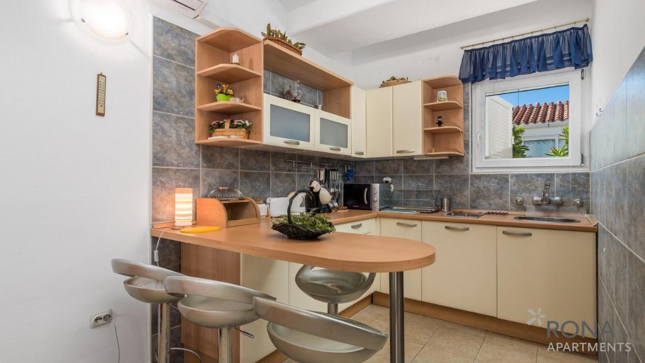Rona Apartment Aurora 诺瓦利娅 外观 照片